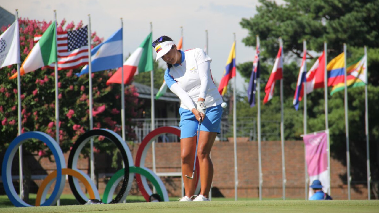 La golfista María José Uribe arranca en sus terceros Olímpicos