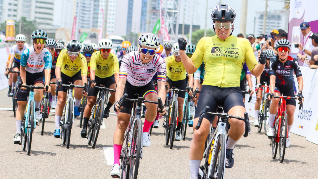 Elizabeth Castaño se impuso en la primera etapa de la Vuelta