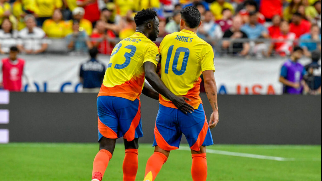 James Rodríguez y Davinson Sánchez en el 11 ideal