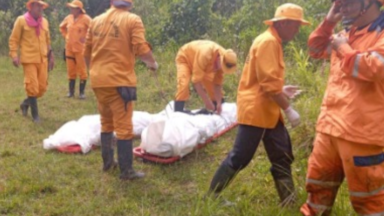 Carro salió rodando por un abismo en la vía Medellín-Quibdó