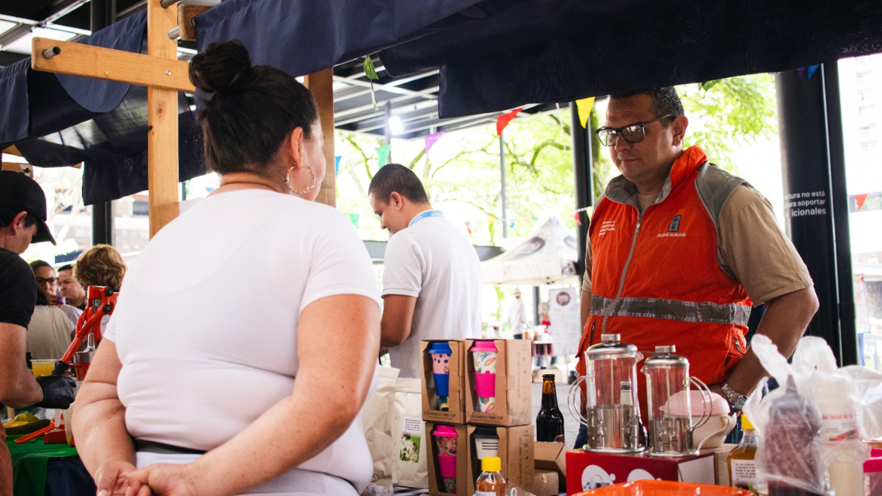 Emprendimientos de víctimas del conflicto armado en la Feria de las Flores de Medellín
