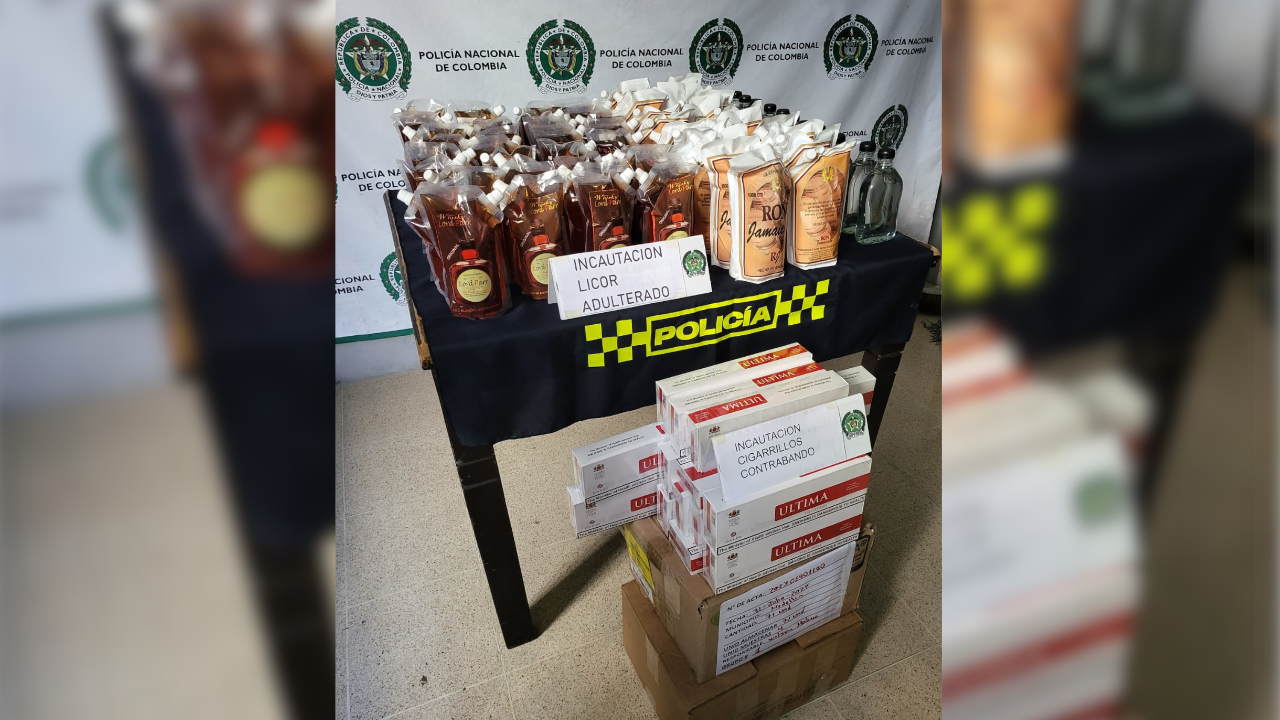 ¿Muy confiados?: Andaban con carga de licor adulterado y cigarrillos de contrabando para vender en la Feria de la Flores