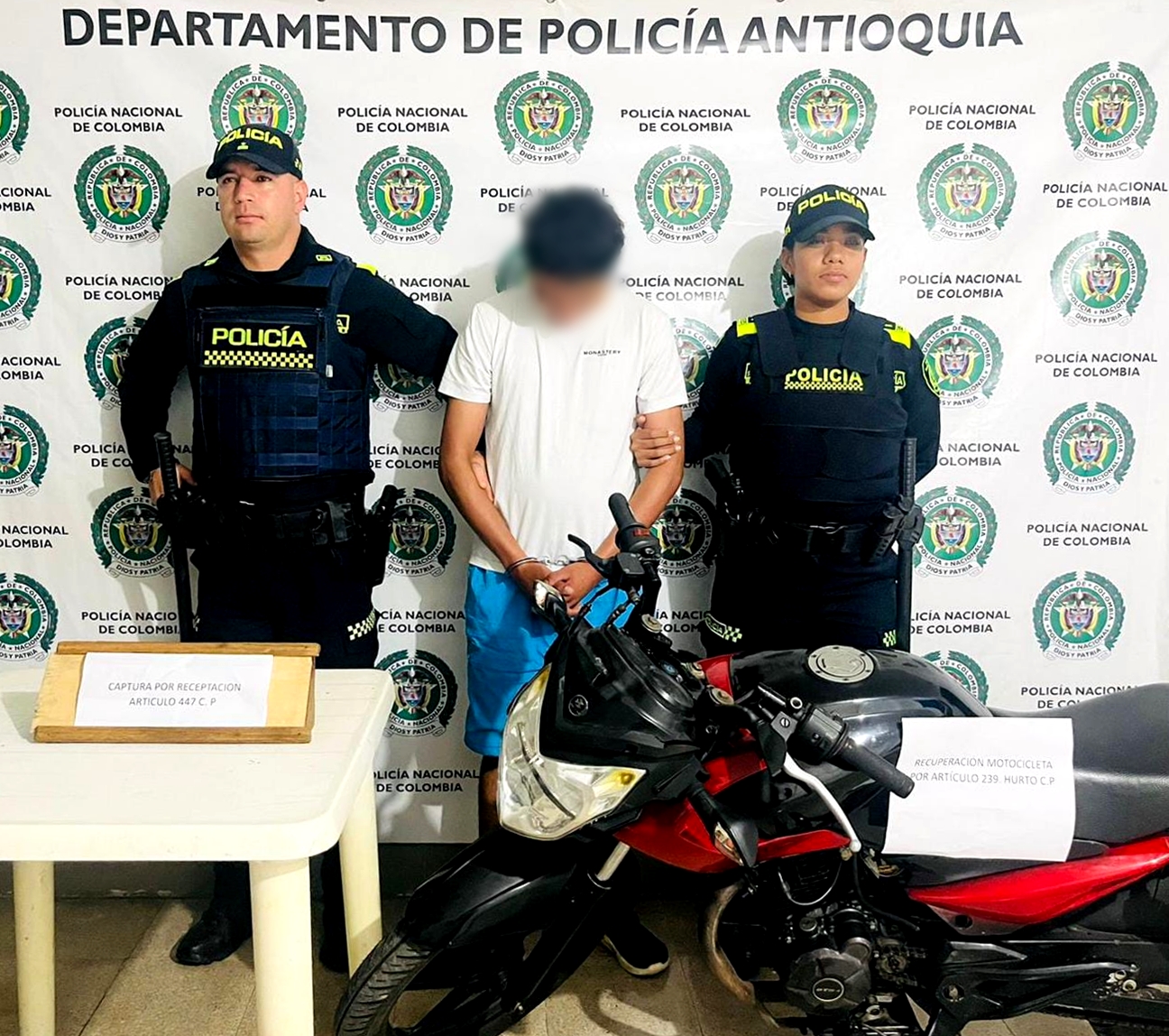 Recuperan motocicletas robadas y capturan a los presuntos ladrones en Caucasia y Pueblorrico