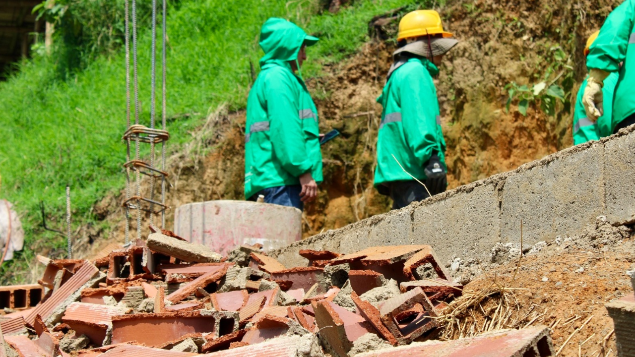 Demolición de viviendas sin licencia en San Antonio de Prado