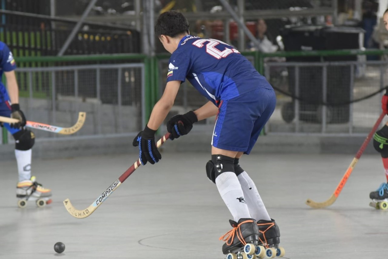 Con doblete de Tomás Carvalho, Club Corazonista se coronó campeón del Interclubes de Hockey en categoría Cadetes 3 hockey5