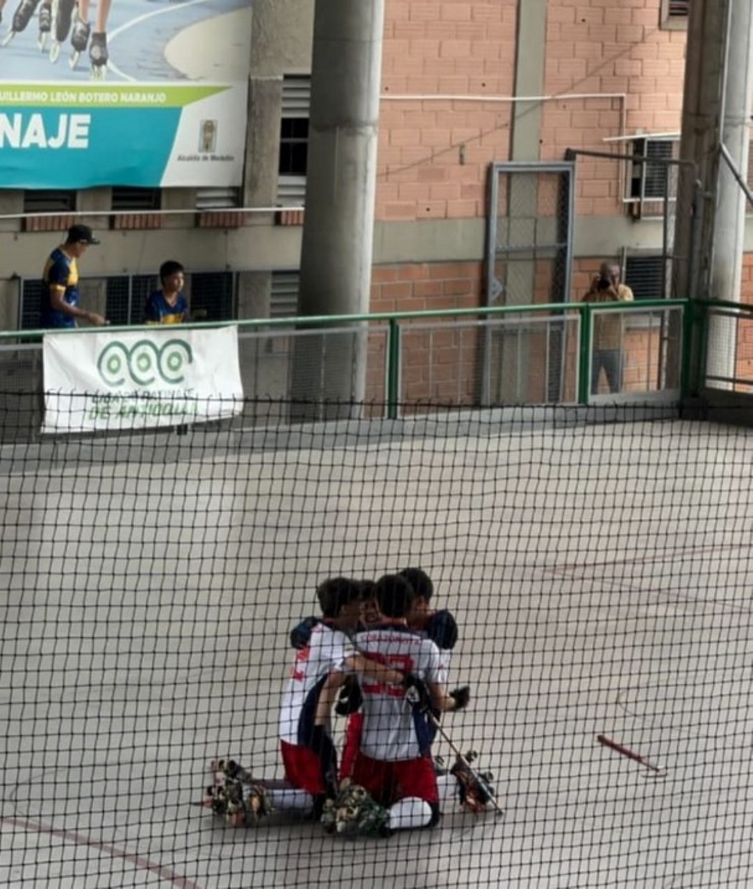 Con doblete de Tomás Carvalho, Club Corazonista se coronó campeón del Interclubes de Hockey en categoría Cadetes 4 hockey6