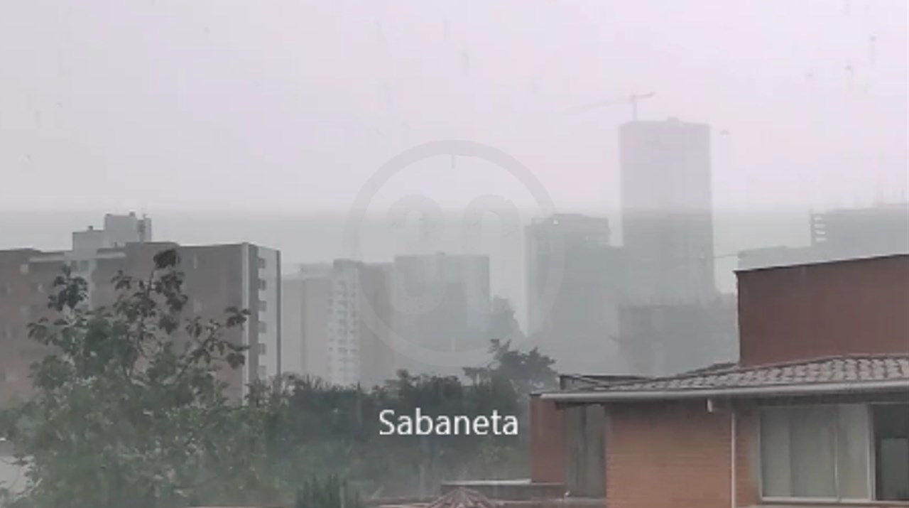 37 descargas eléctricas durante el fuerte aguacero del sur: 31 en un solo municipio 2 rayo en sabaneta