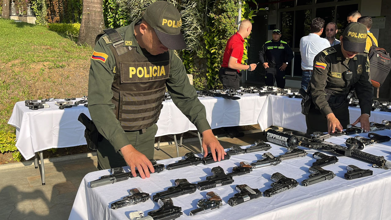 Más de 800 armas destruidas en Medellín para reducir la violencia 1 Más de 800 armas destruidas en Medellín para reducir la violencia