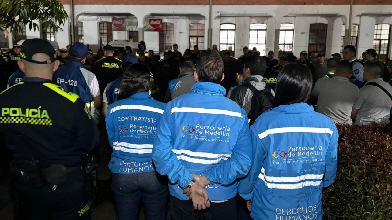 Megaoperativo en el Centro de Medellín: incautan 15 armas blancas e impusieron 18 comparendos 4 Megaoperativo en el Centro de Medellín incautan 15 armas blancas