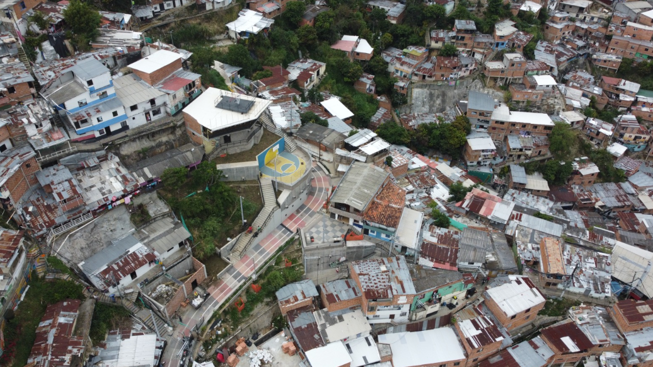 San Javier estrena nuevo viaducto peatonal de Media Ladera
