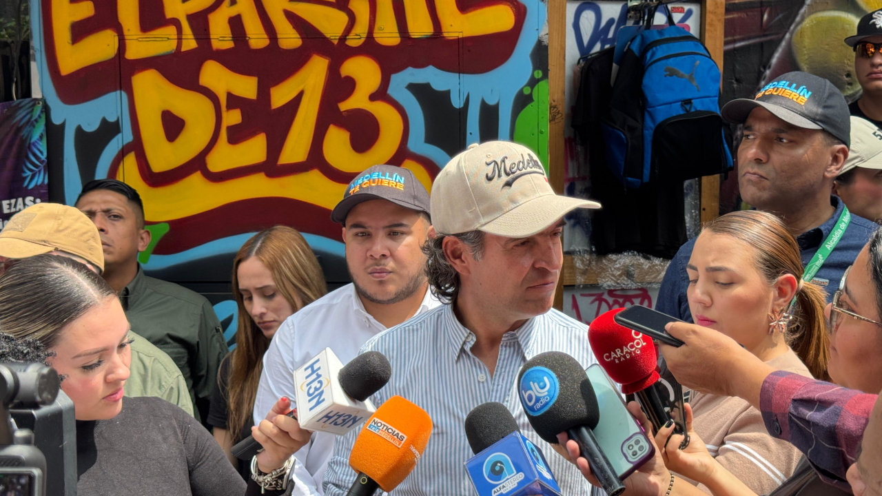 San Javier estrena nuevo viaducto peatonal de Media Ladera