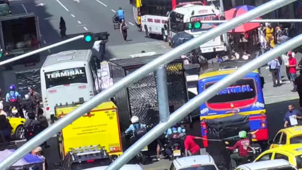 Protesta causa congestión cerca del Parque Berrío