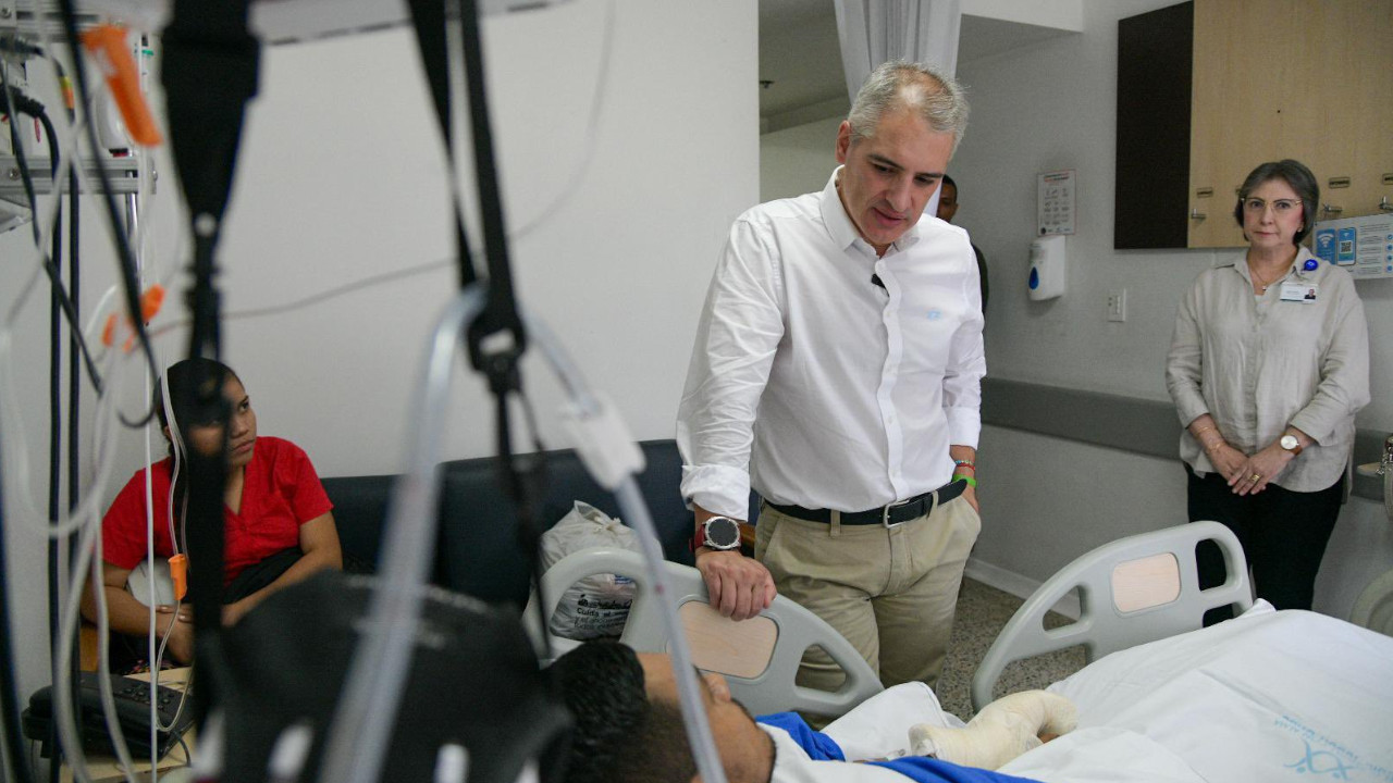 Soldado y su perro 'Dante' heridos por explosión de campo minado