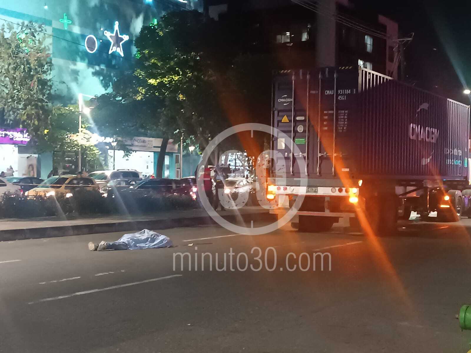 Trágico accidente en la Avenida Las Vegas: motociclista fallece al ser arrollado por una tractomula 3 WhatsApp Image 2024 12 04 at 6.33.52 PM 1 copia