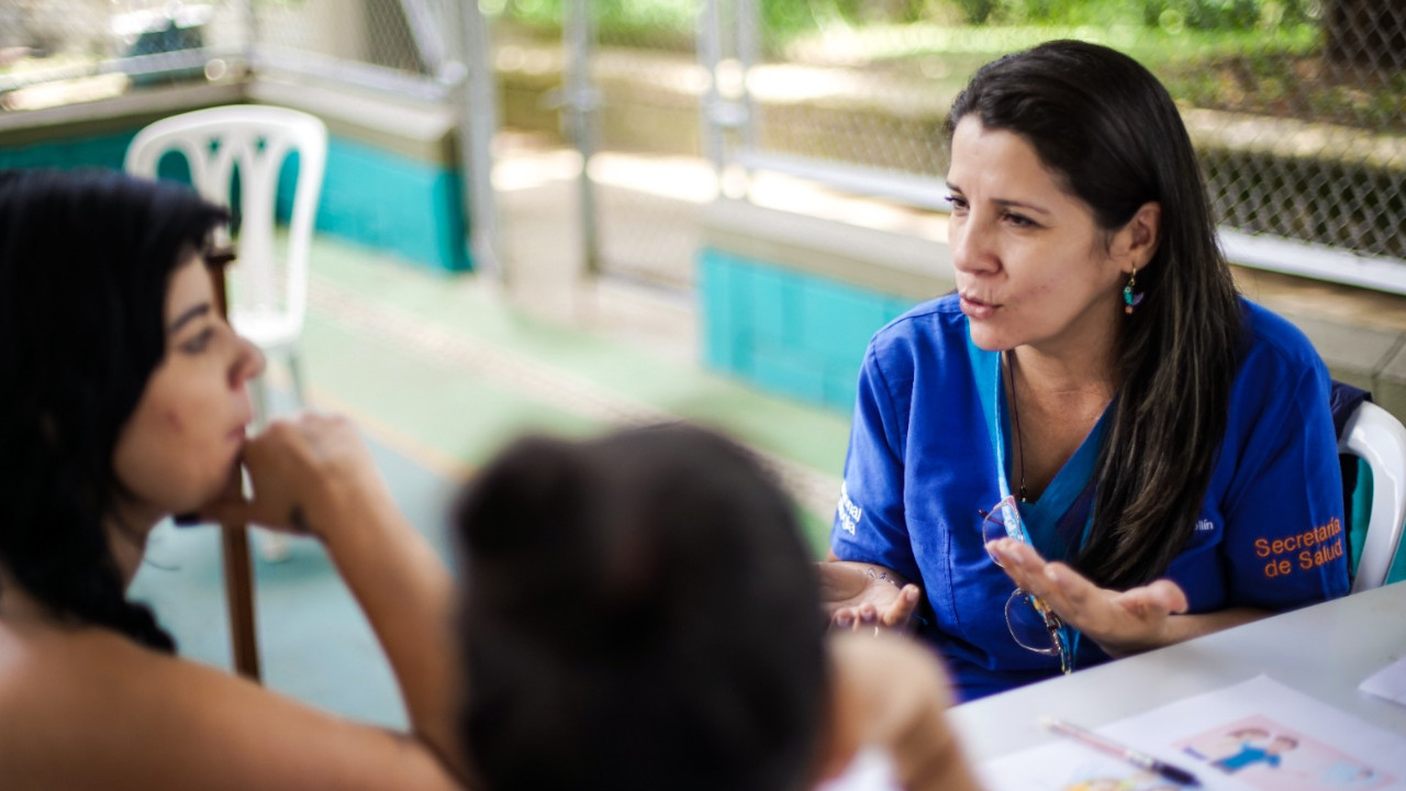 ¡Medellín se pone las pilas con la salud mental! Avance de estrategias lograron reducción del suicidio