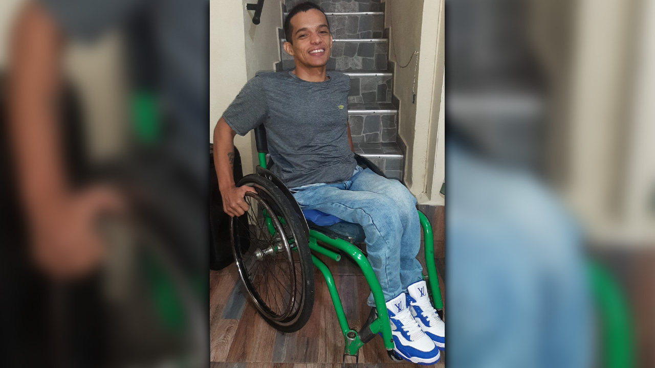 1 Él es Alexis tiene misma bacteria por la que hincha de Millos pidió eutanasia pero sigue aferrado a la vida