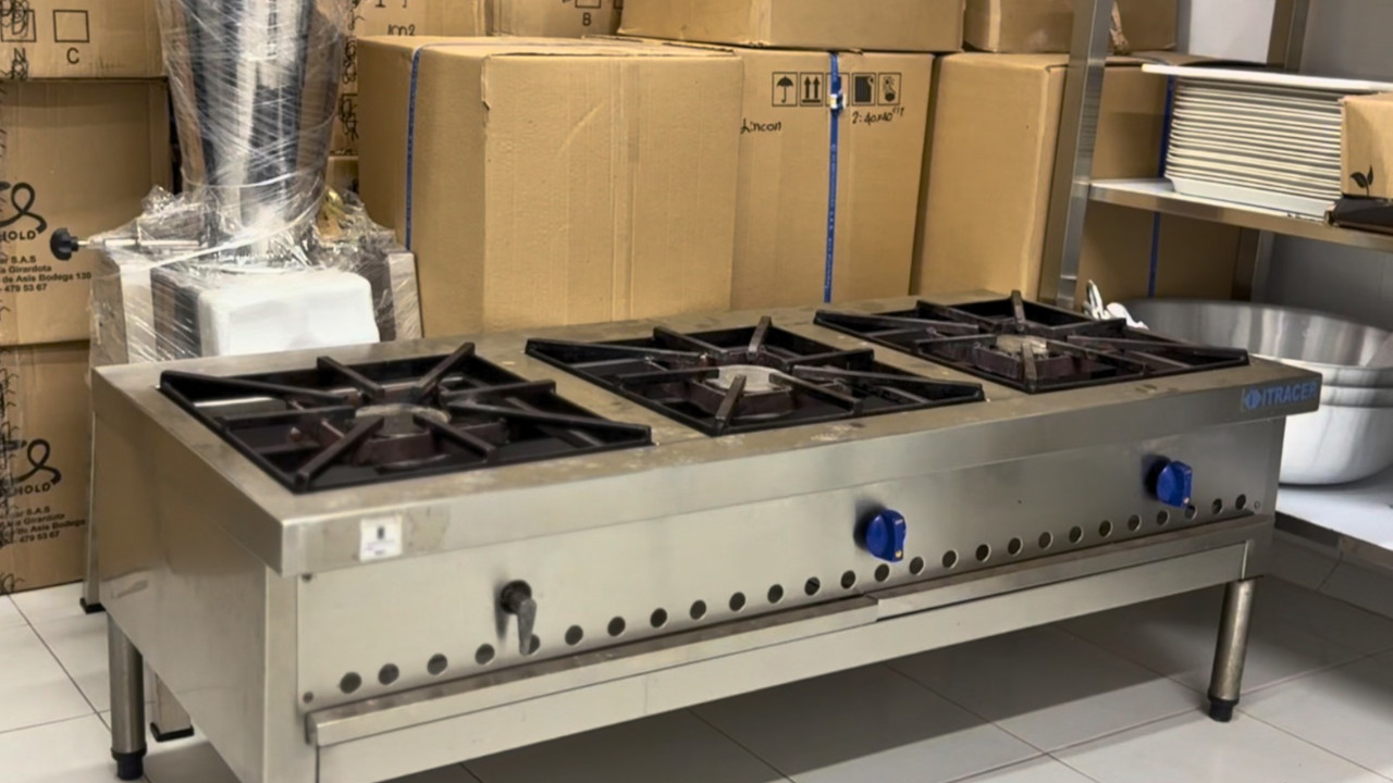 95 mil estudiantes en Medellín estrenan aulas escolares