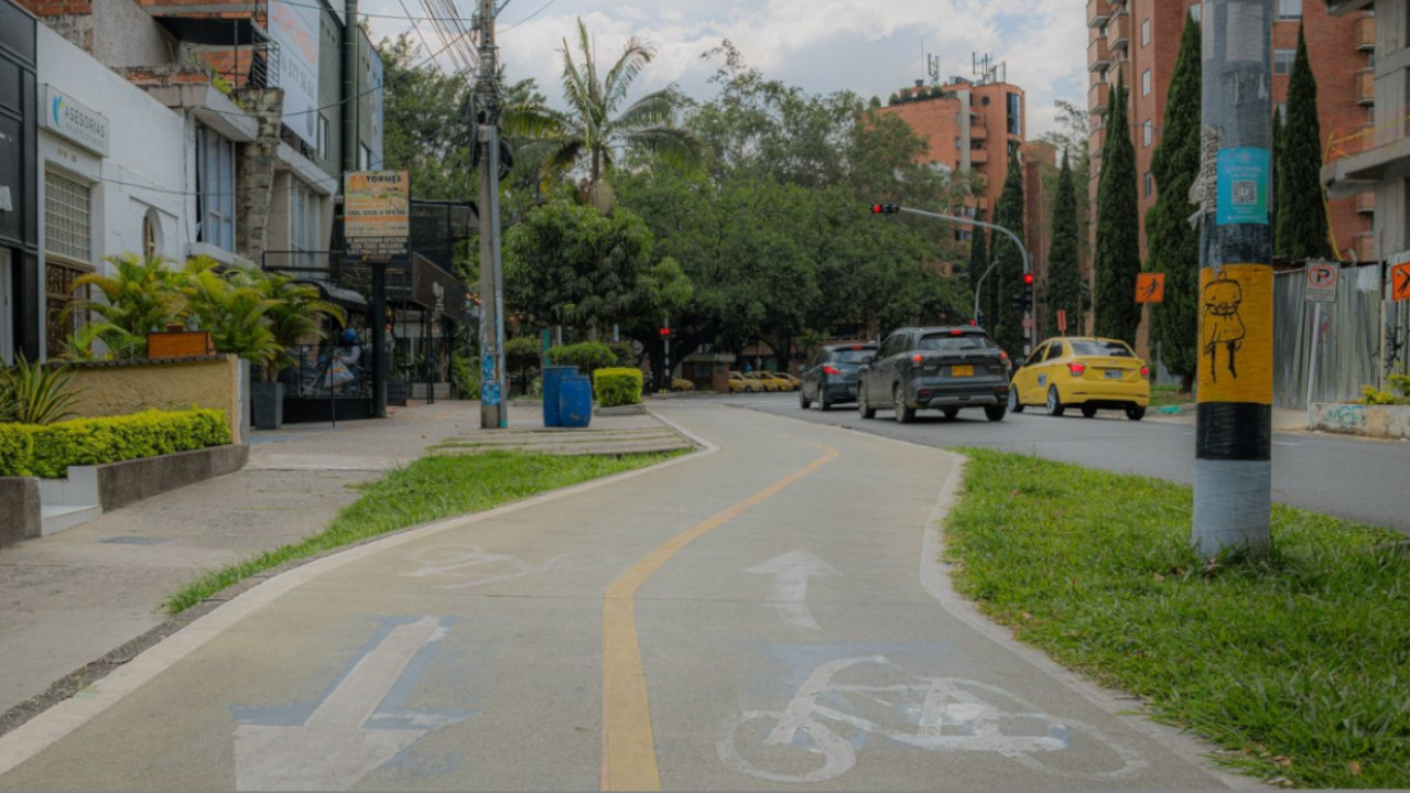 Más seguridad para pedalear: mantenimiento y nuevos cicloparqueaderos en Medellín 1 Mantenimiento y nuevos cicloparqueaderos en Medellín