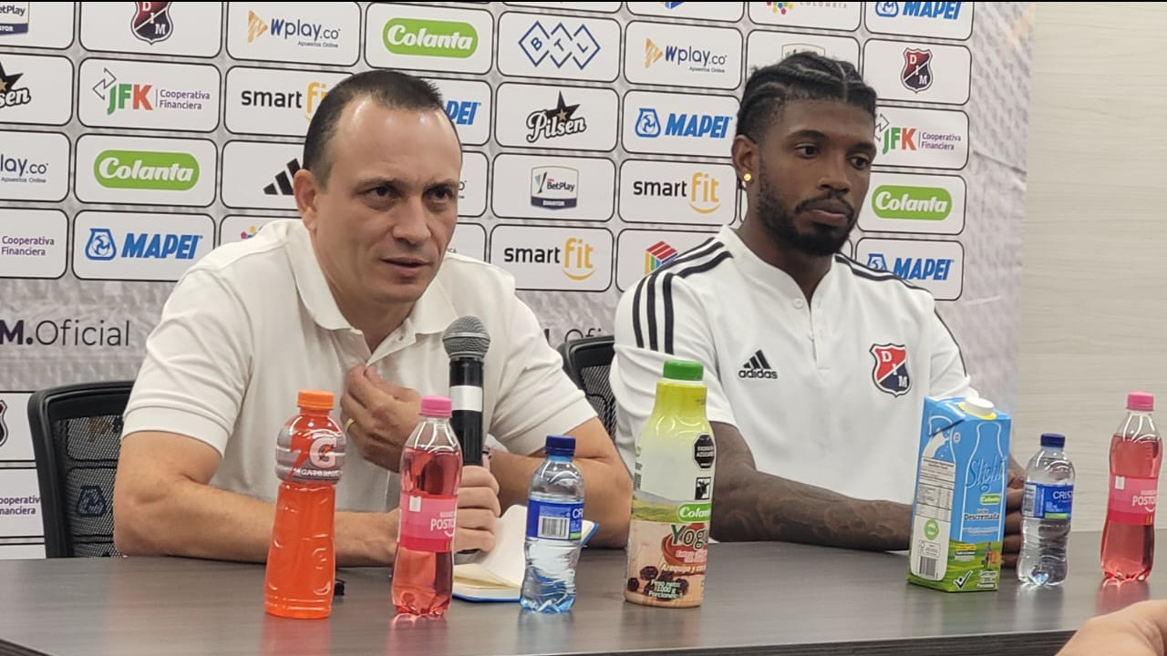 “En el primer tiempo caímos en querer ir largo muy rápido”: Alejandro Restrepo, técnico del DIM