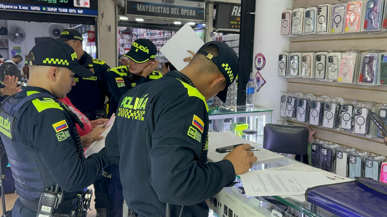 Más de 500 celulares inspeccionados en el centro de Medellín