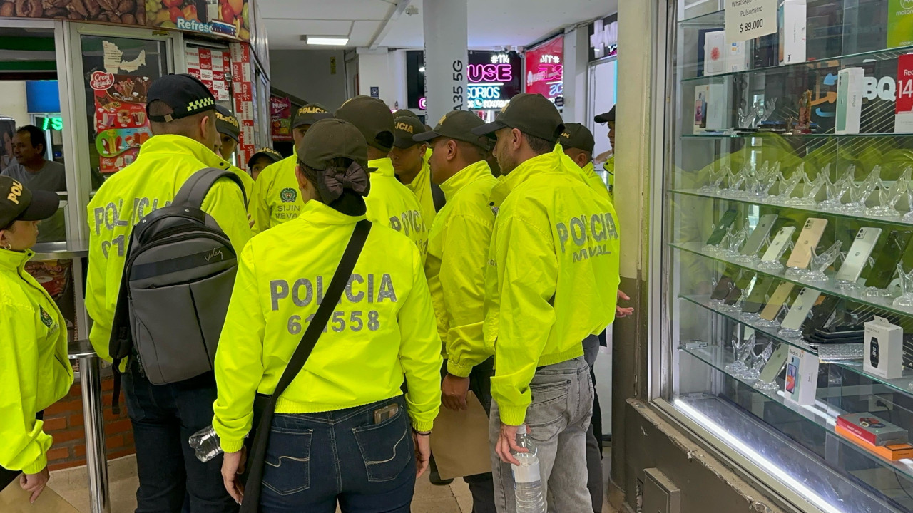 Más de 500 celulares inspeccionados en el centro de Medellín