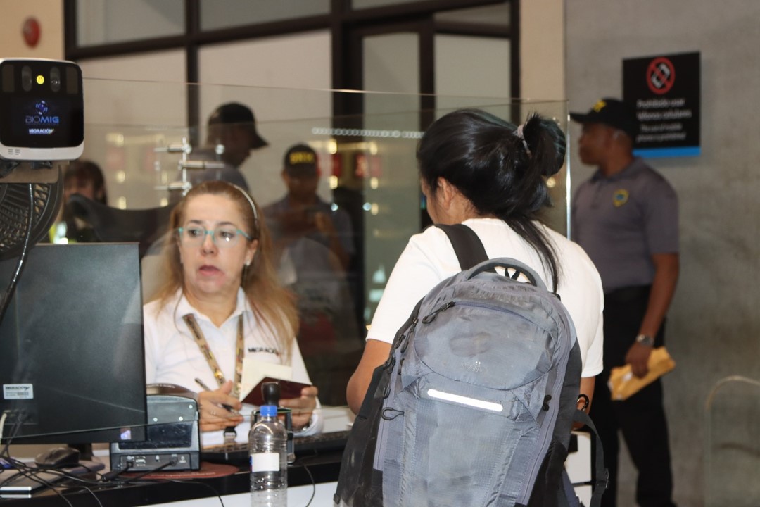 ¡Llegaron a Medellín! 43 colombianos deportados de Panamá 4 ¡Llegaron a Medellín! 43 colombianos deportados de Panamá