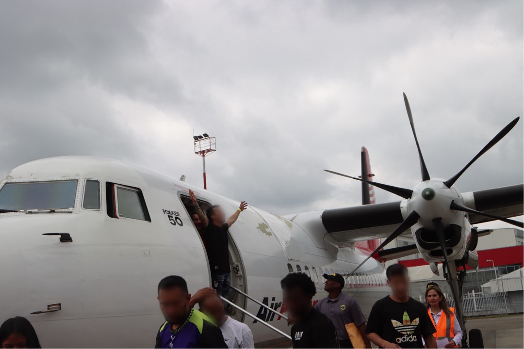 ¡Llegaron a Medellín! 43 colombianos deportados de Panamá 2 ¡Llegaron a Medellín! 43 colombianos deportados de Panamá