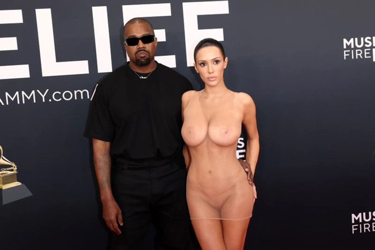 kanye west protagonizo escandalo a las afueras de los 67 grammy´s