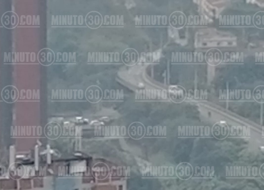 ¡OJO con el taco! La salida de Robledo por la loma y la 80 está "imposible" 3 taco en robledo2