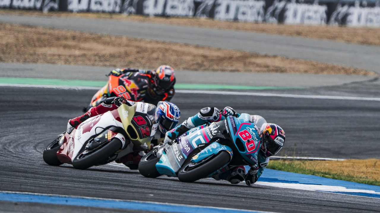 ¡Quedó lejitos! Ya debutó David Alonso en el Moto2