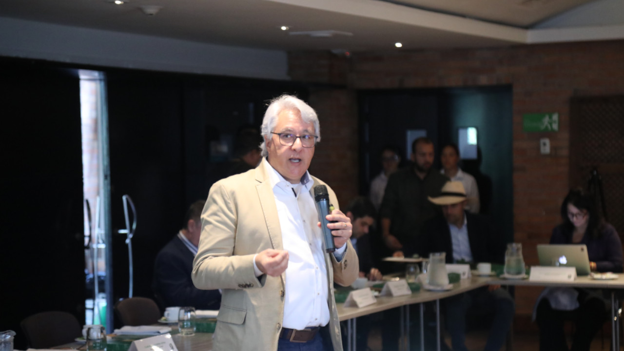 Bancada Antioqueña recibe avances en los planes de expansión y el Metro de la 80