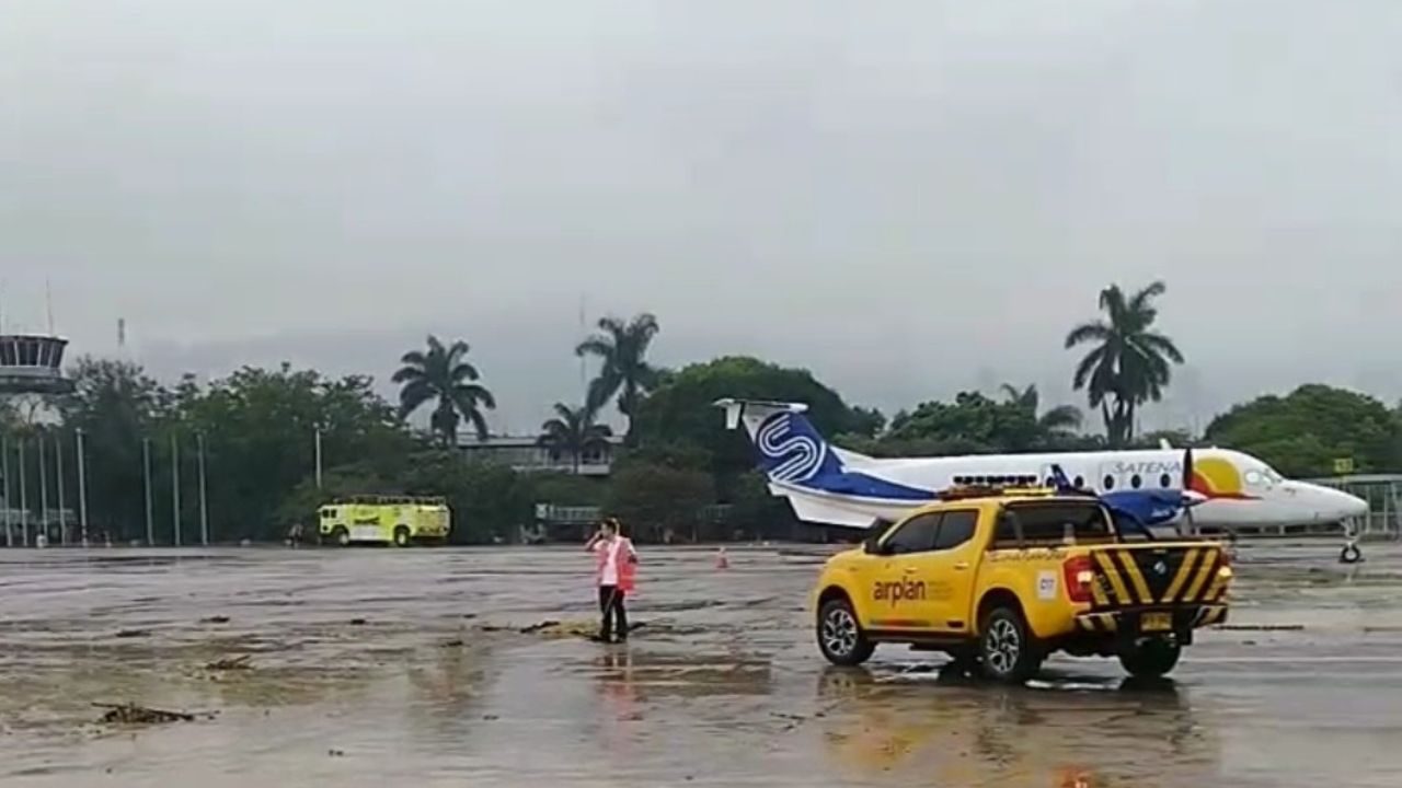 Emergencia por lluvias obliga al cierre temporal del aeropuerto Olaya Herrera en Medellín