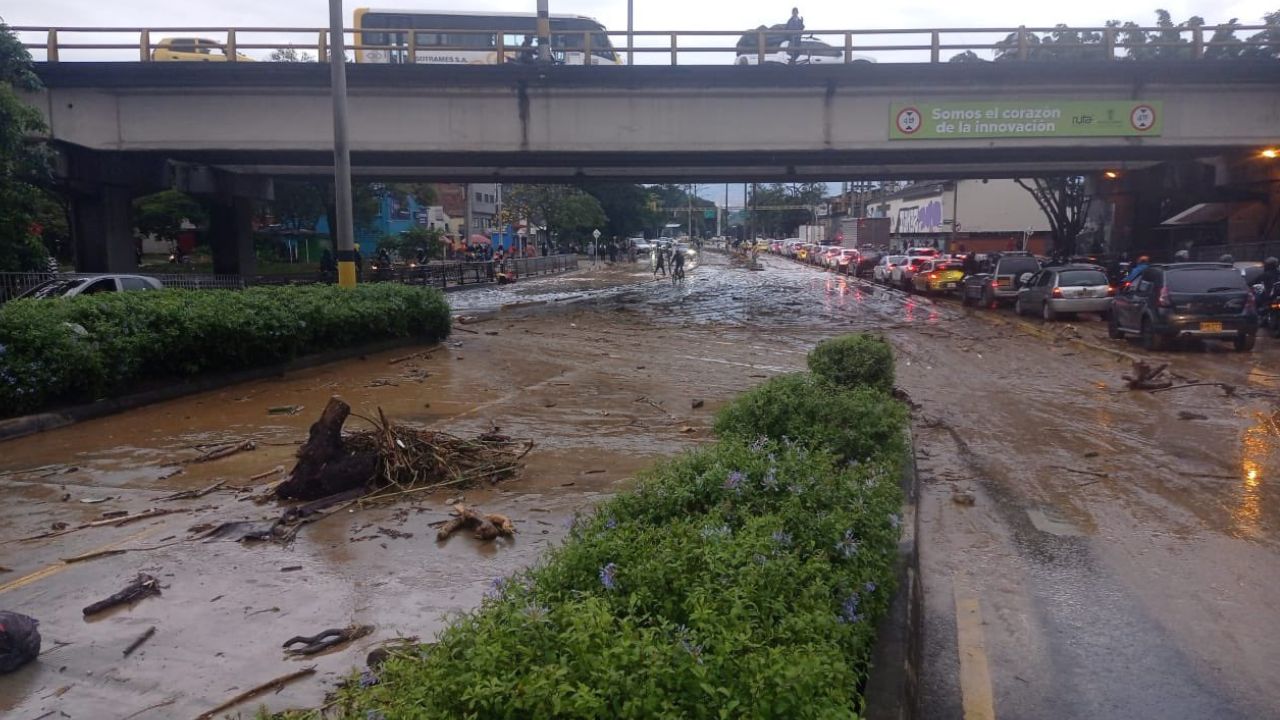 Emergencia invernal en Medellín: Una persona fallecida y un menor desaparecido