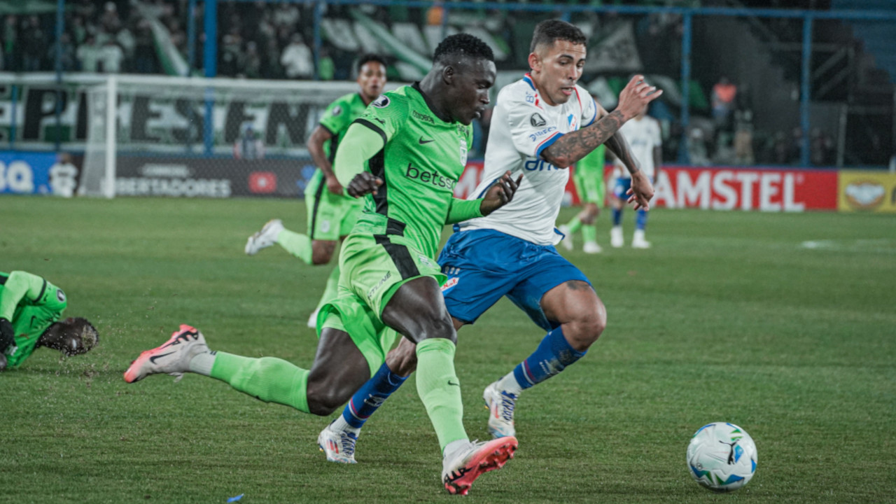 ¡El peor visitante! Atlético Nacional cayó 1-0 ante Nacional de Uruguay