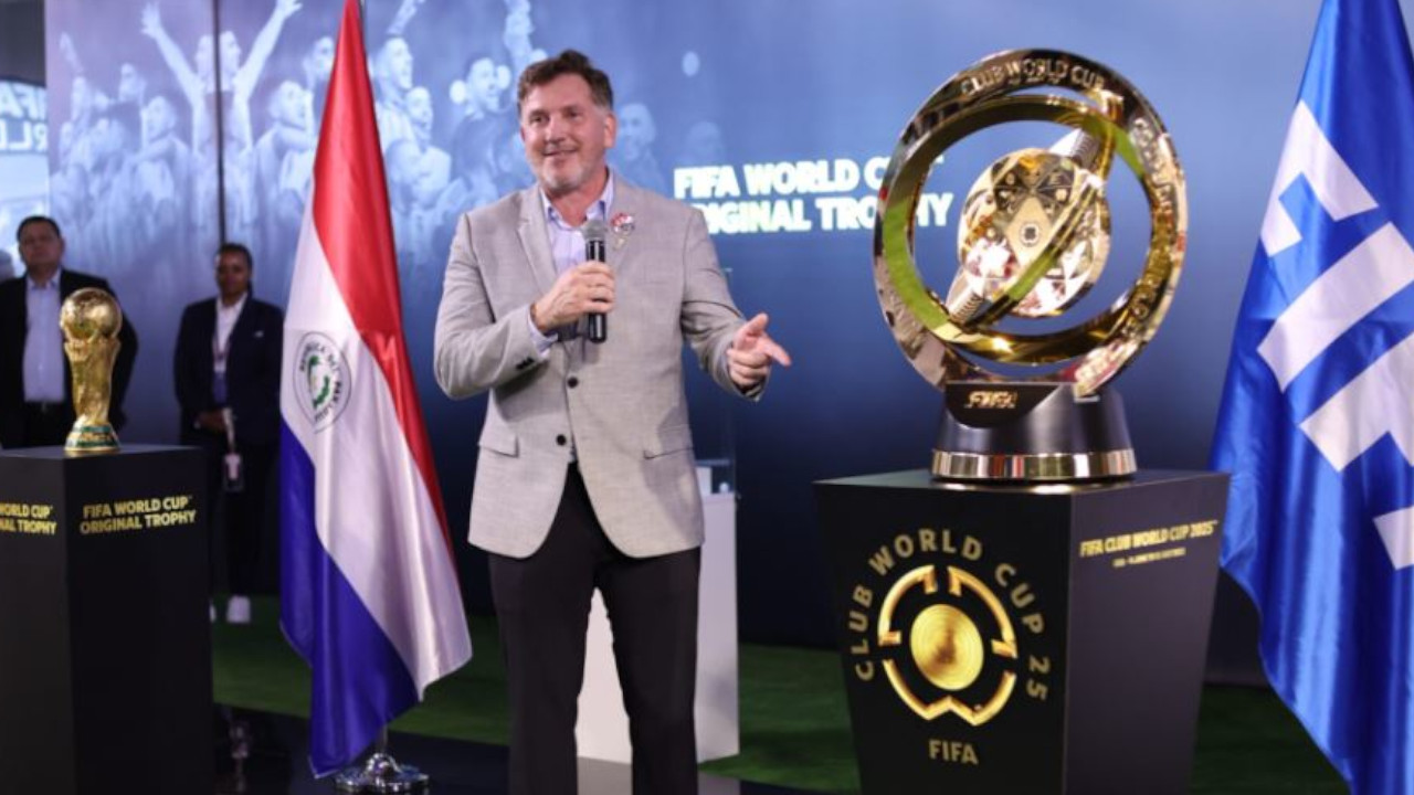 Abren las puertas de la exposición especial del aniversario de la FIFA