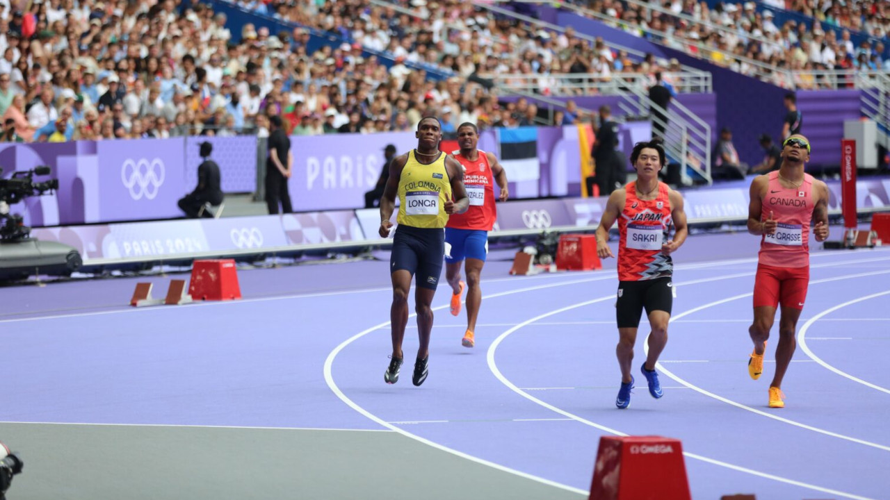 ¡Récord suramericano y cupo al mundial! Ronal Longa voló