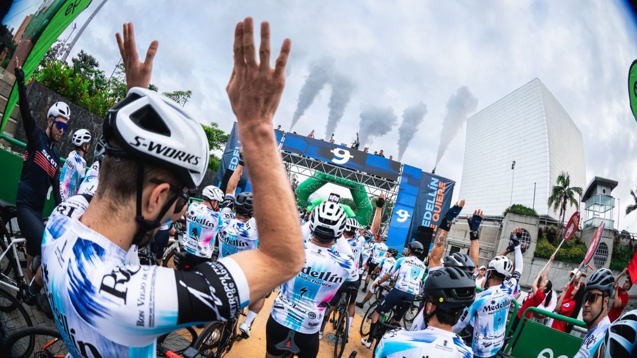 Ruta Medellín 2025 reunió a más de cinco mil deportistas en su décima edición