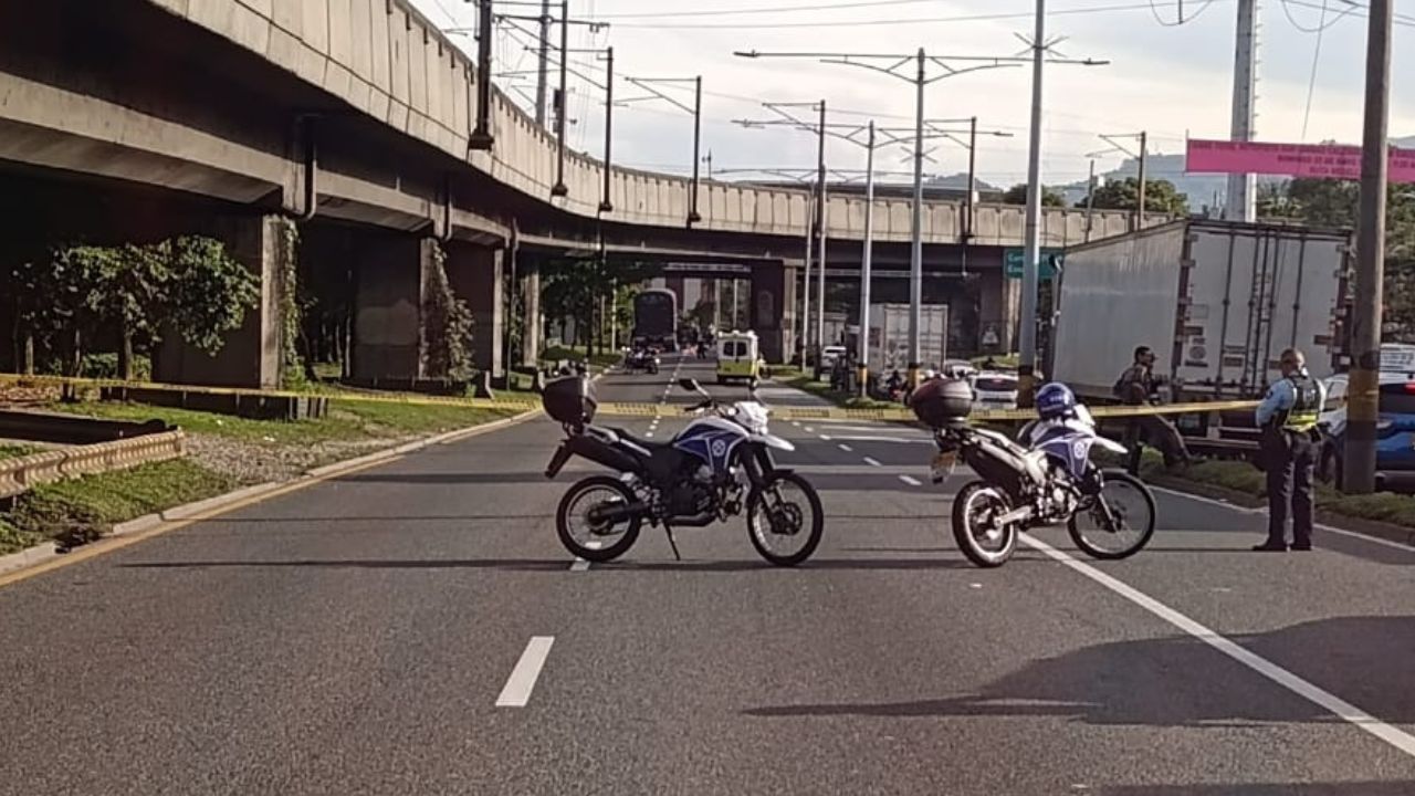 Camión aplastó a motociclista provocando el cierre de la Autopista Sur en La Macarena