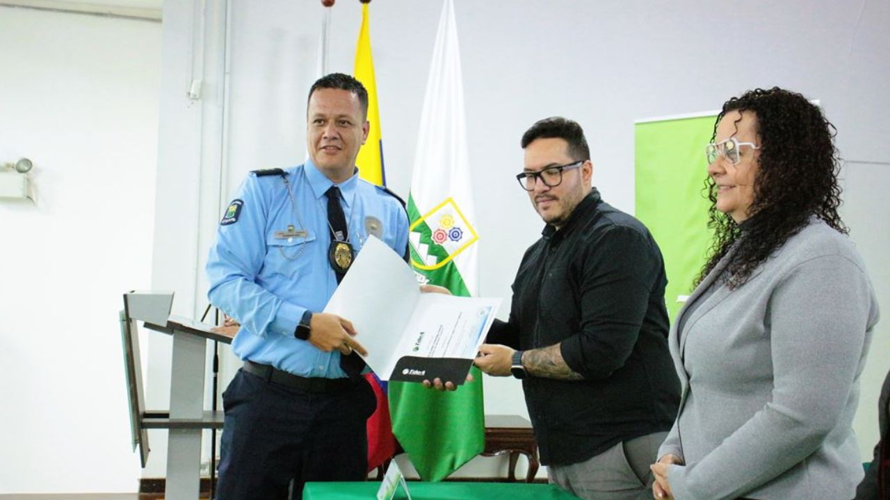 Agentes de tránsito de Bello fortalecen capacidades en medicina legal y policía judicial