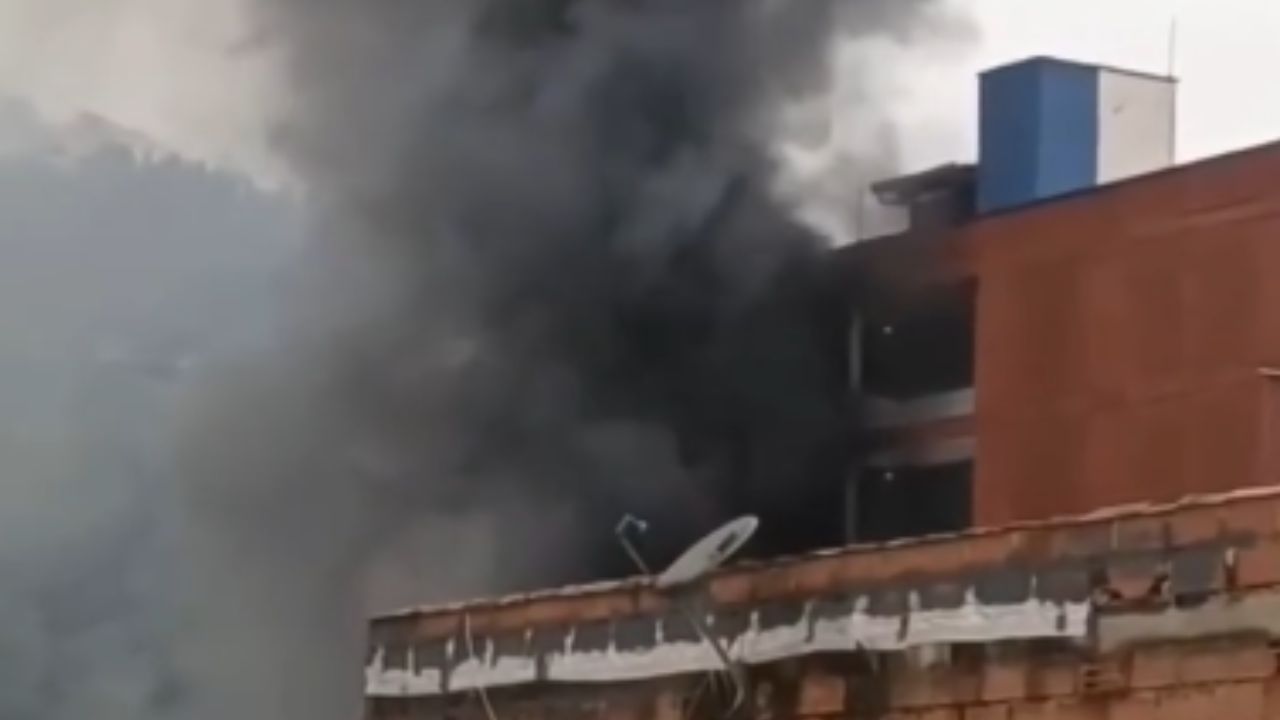 Se registra un incendio en un local comercial en Caldas