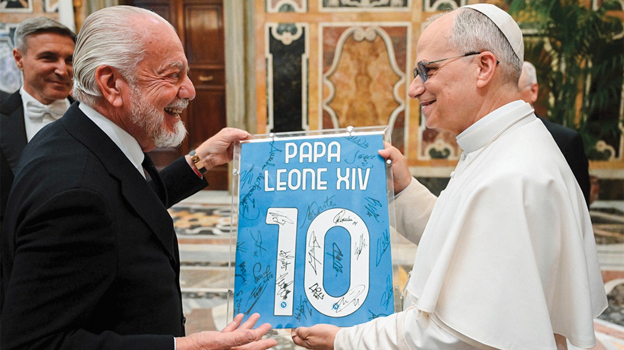 El papa León XIV recibió a los jugadores del Napoli ¿y se desmarca de la Roma? ¡no crean todo lo que leen!