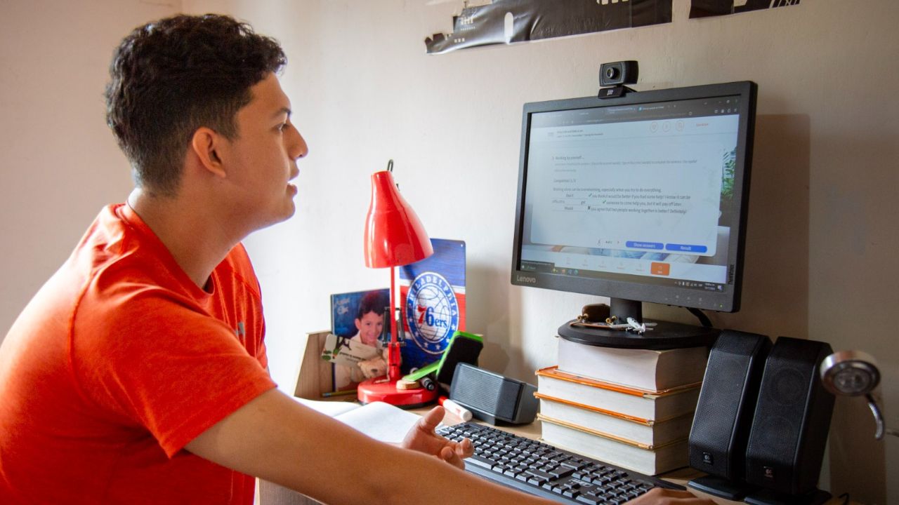 Medellín abre 4 mil cupos gratuitos para estudiar inglés con Sapiencia