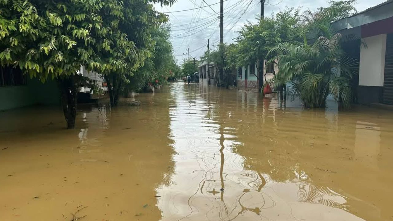 El Bagre bajo el agua: desbordamiento de ríos Nechí y Tigüí causan emergencias