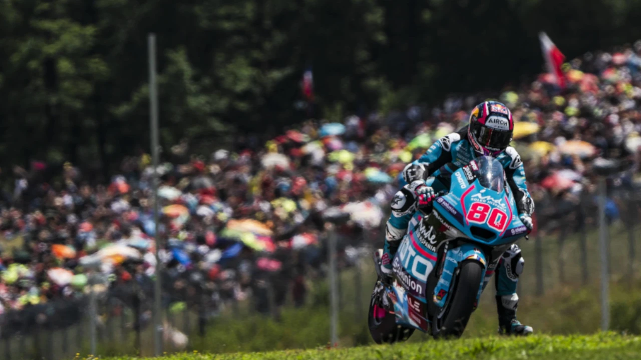 Alonso demuestra garra: El piloto protagoniza una notoria remontada en Brno