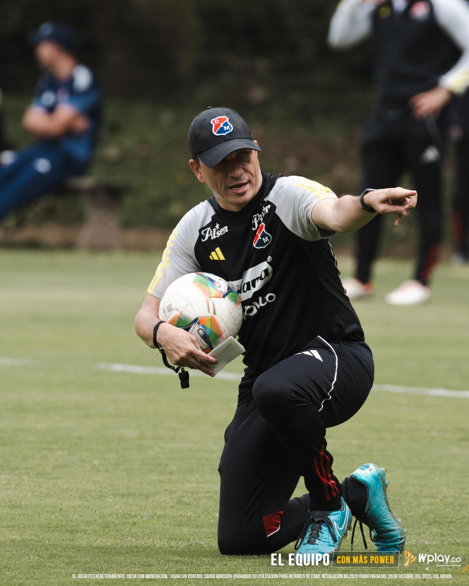 ¿Cajón a Alejandro Restrepo?