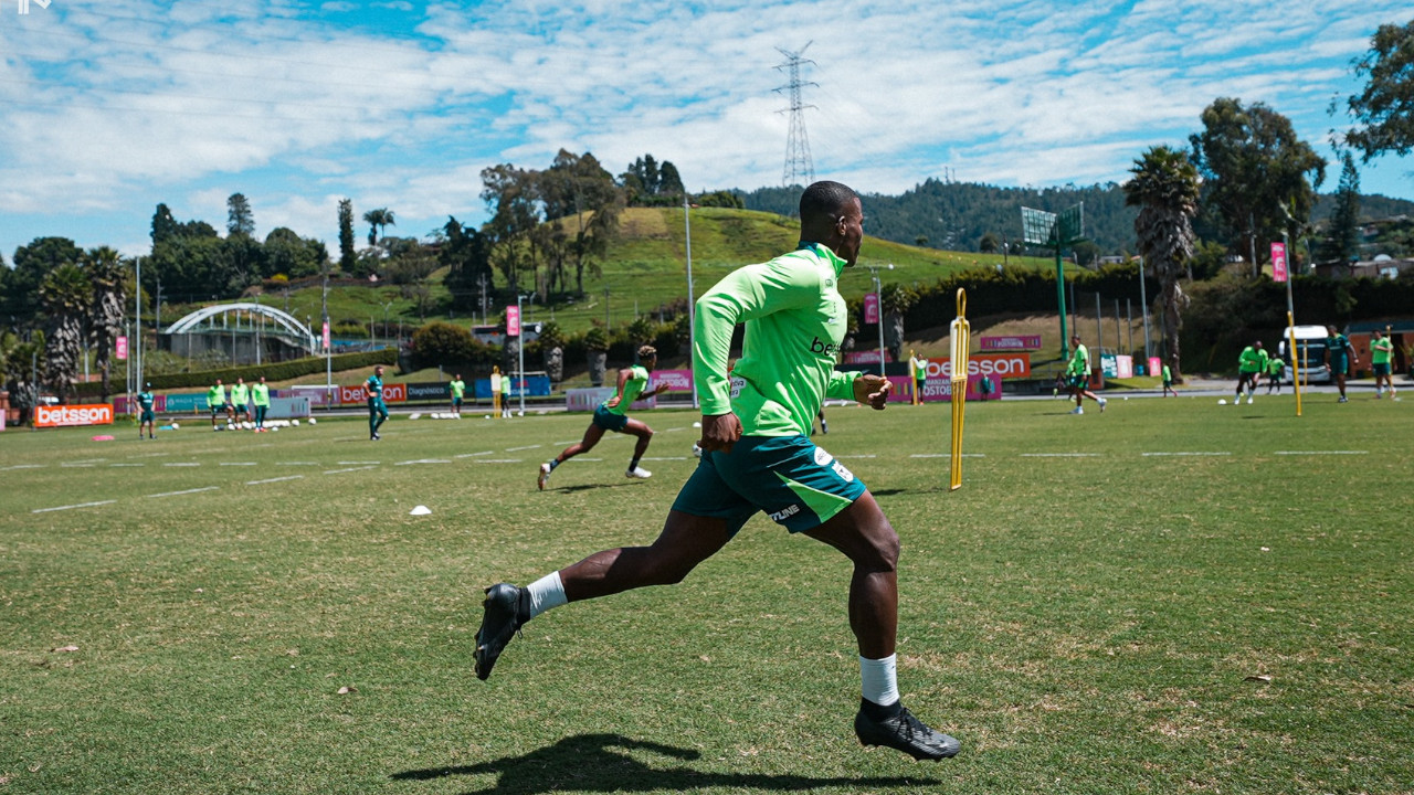 ¡Celebra Atlético Nacional, tiemblan los rivales! Andrés Felipe Román regresó a entrenamientos