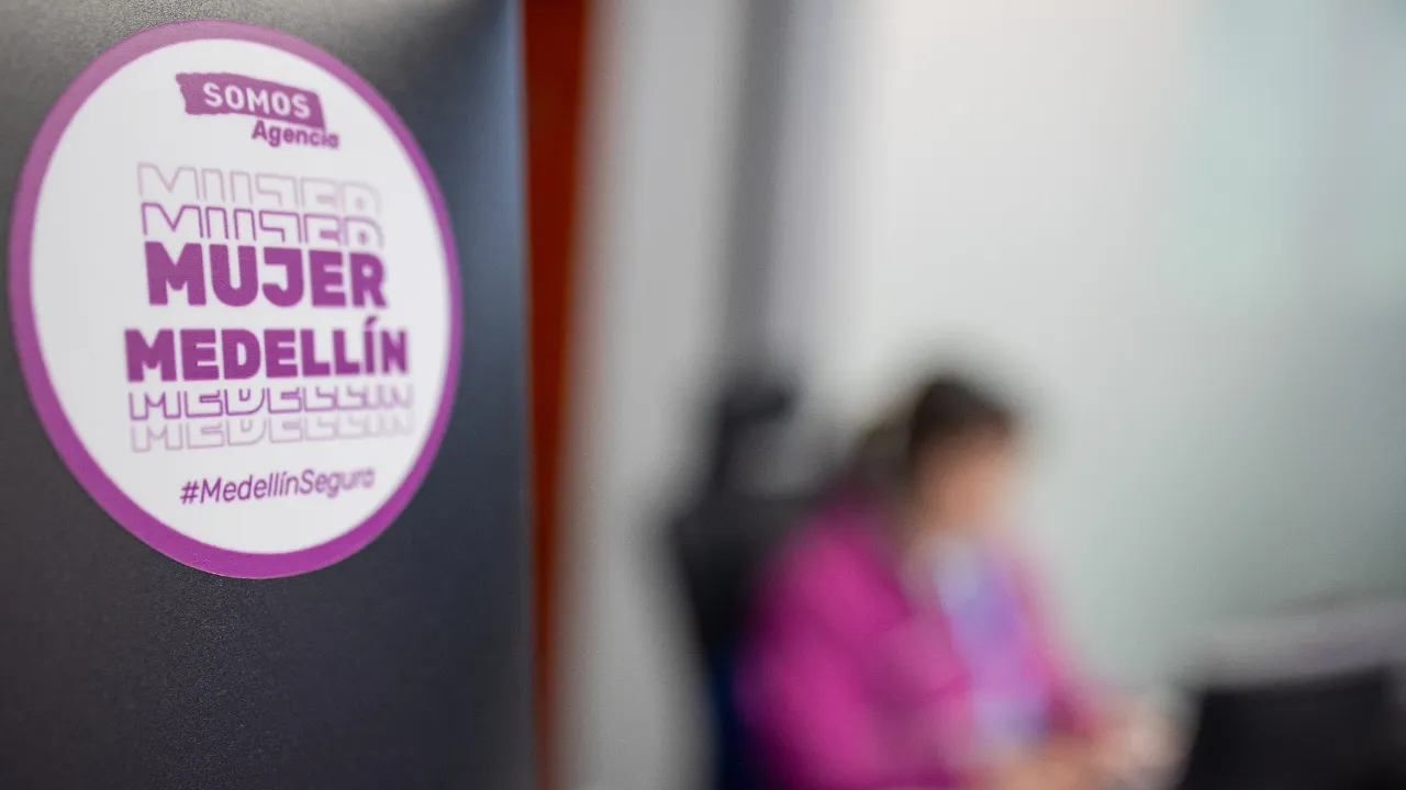 Línea 123 Agencia Mujer: Medellín refuerza lucha contra violencia de género