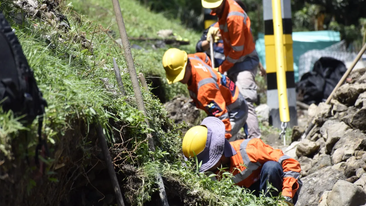 Cuadrillas de la Gente ya han arreglado más de 430 puntos en Medellín