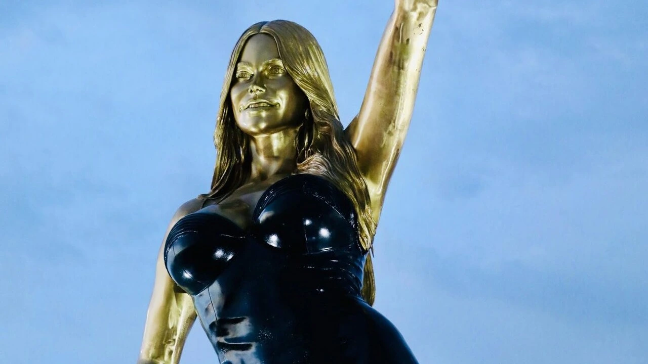 ¡Barranquilla lo hizo de nuevo! Así luce la espectacular escultura de Sofía Vergara