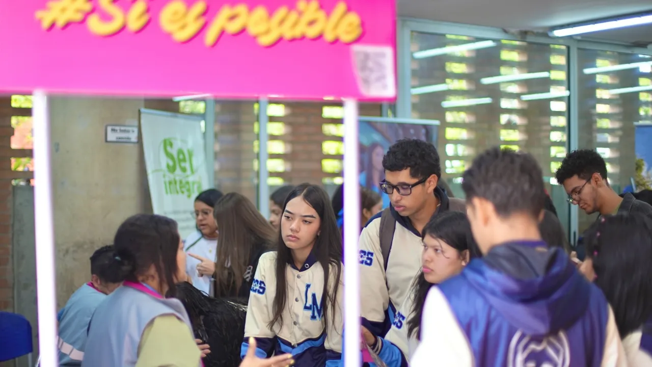 Feria educativa ‘Siguiente Nivel’ llega al centro de Medellín con opciones para jóvenes